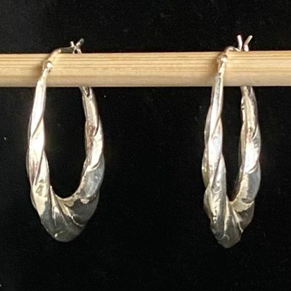 AQU Sterling 925 Silver Scalloped Oval Dangles